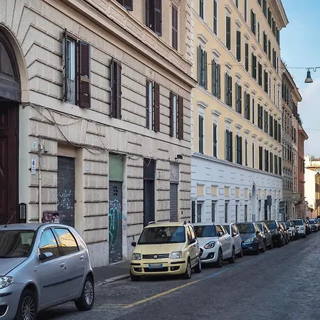 Apartment Guesthost - San Giovanni In Laterano Dazzling Rom